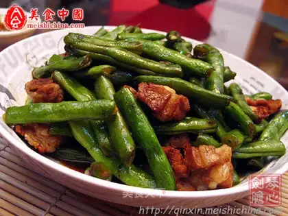 Braised ribs with green beans