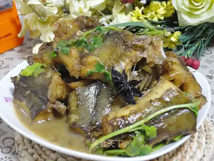 Stewed pigtail fish