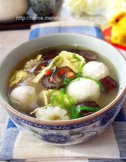 Traditional three delicacies soup
