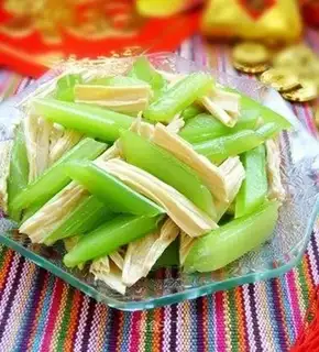 Celery salad with tofu bamboo