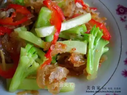 stir-fried sausage with broccoli stalks
