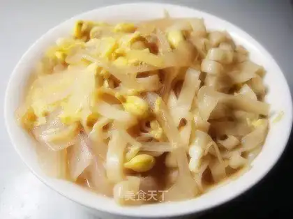 Bean sprouts Qiangguo noodles
