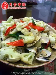 Boiled sand white with cauliflower