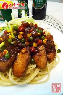 Spaghetti with cod sauce