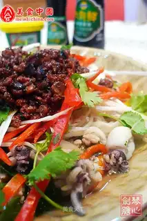 Seafood noodle soup with soy sauce