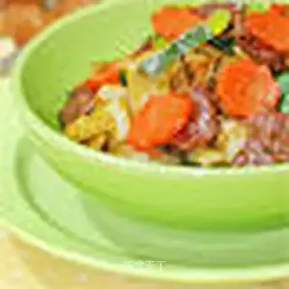 Stir fried beef with shredded beans