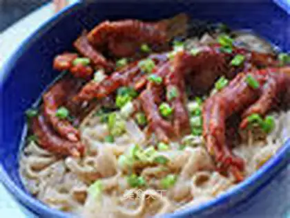 Marinated chicken claw noodles