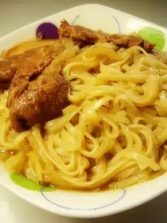 Pork sauce noodles