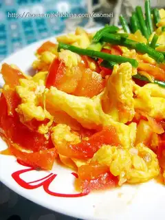 Scrambled egg with tomato