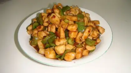 Sauce diced chicken