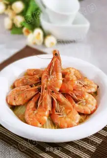Braised cabbage with spring shrimp