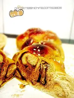 Green tea and brown sugar bread