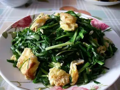 chives scrambled eggs