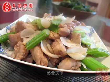 stir-fried pork slab with celery and lily