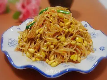 Sichuan-style bean sprouts