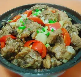 Stewed pork ribs with taro head