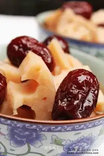 Red dates and lotus root soup
