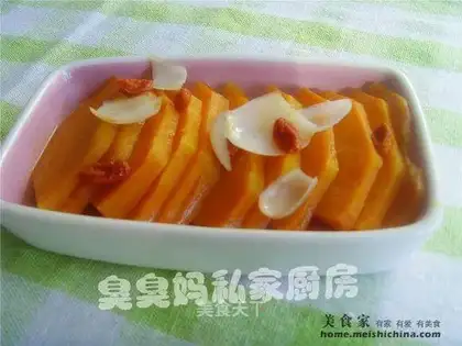 Steamed pumpkin with lily
