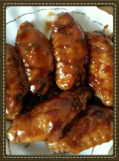 Red chicken wings