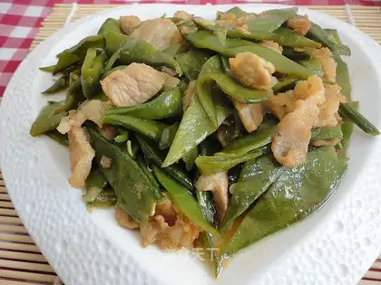 Pork ears, bean horns
