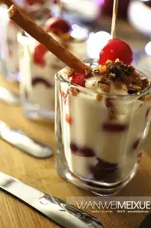 Cherry nuts