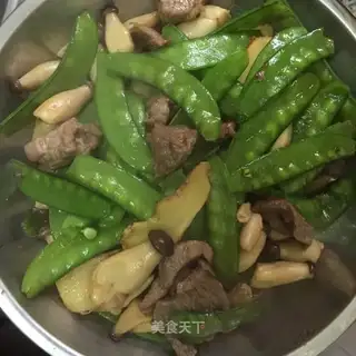 Mushroom beef