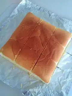 Sweet yogurt-free cake
