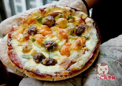 Beefball pizza