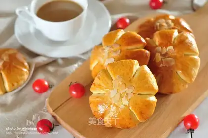 ♪ Red potato flower bread ♪