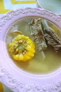 Tonic corn soup with calcium ribs