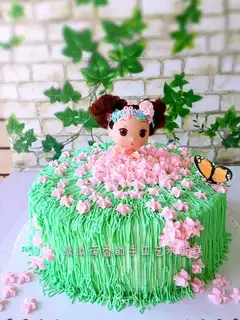 The petal bath, the misty cake
