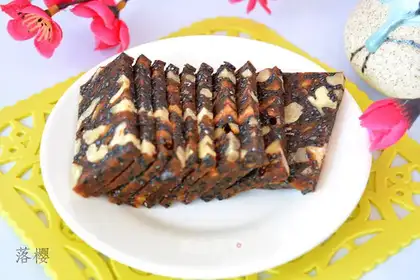 Homemade glue cake