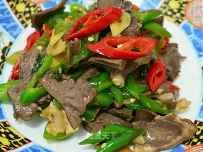 Twin peppers and pork hearts