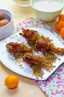 Bacon pin roll