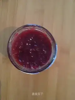Homemade strawberry sauce