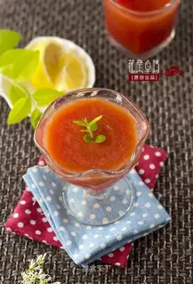 Lemon tomato juice