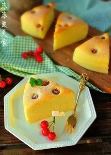 Low-fat yogurt cherry cake