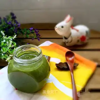 Homemade tea and butter sauce