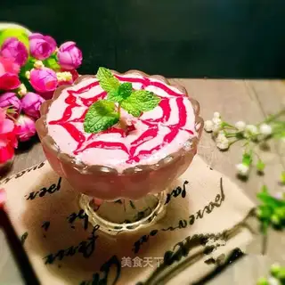 A strawberry milkshake