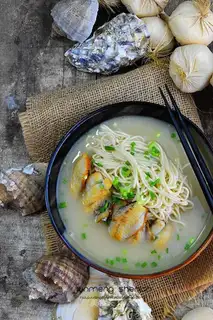 Yellow noodles