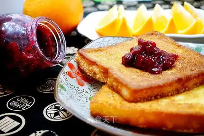 Homemade cherry sauce