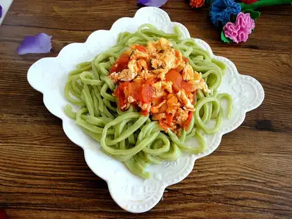 Pineseed tomato noodles