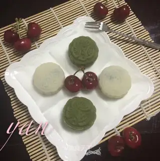 Ice mooncake