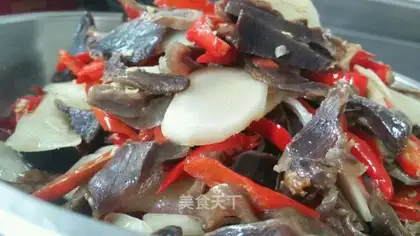 The duck is fried ginger