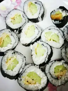 Egg cucumber sushi