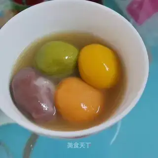 Colour soup round