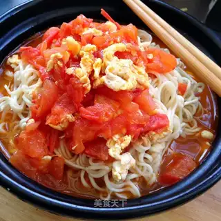 Tomato egg noodles
