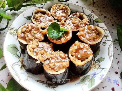 Meat and eggplant