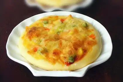 Mini shrimp veggie pizza