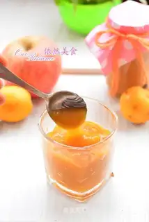 Cracker apple sauce